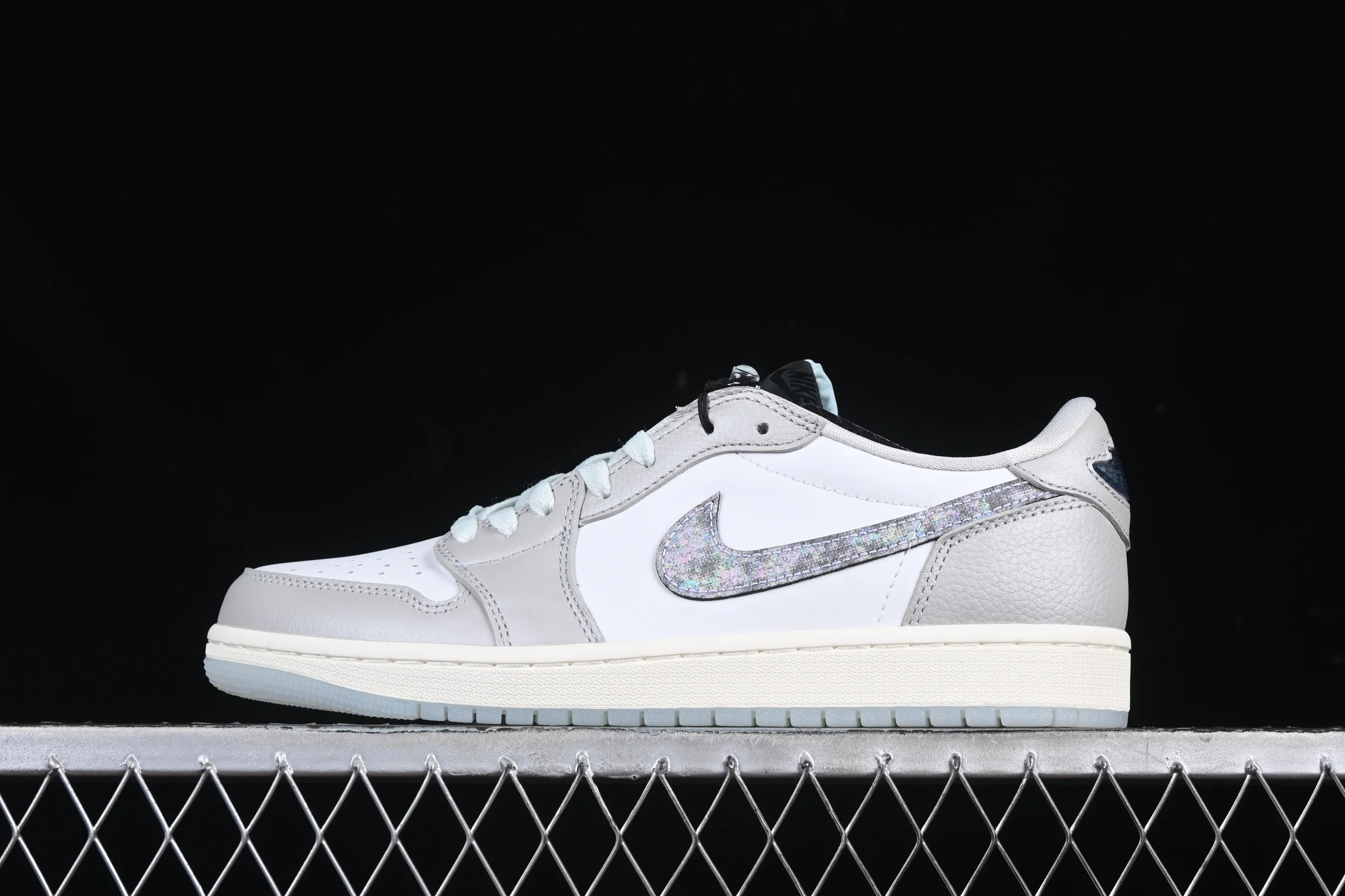 All Categories Air Jordan Jordan Series Basketball Shoes Air Jordan 1 Low Air Jordan 1 Low OG "CNY" AJ1 Joe 1 Year of the Snake Limited Silver Snake Low-top Retro Basketball Shoes HF3144-100